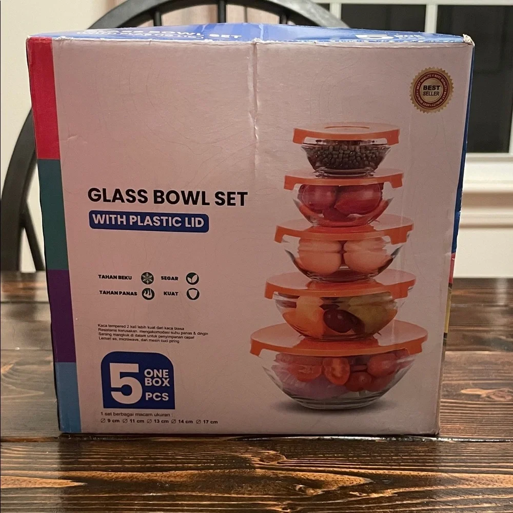 Stackable 5 PCS Glass Bowl Set with Red Lids Never Opened Boxed